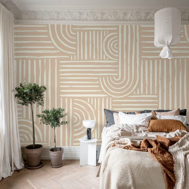 Graphic Vaults, un tapet geometric modern cu linii curate și forme simple, în nuanțe de bej.