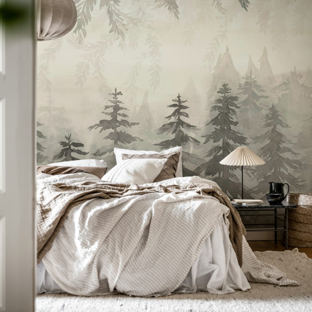 Tapet gri Watercolor Forest cu design delicat în acuarelă ce înfățișează o pădure.