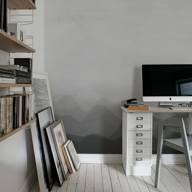 Tapet Gradient Flow, negru, cu un design minimalist, cu o nuanță de gri care se estompează ușor spre negru