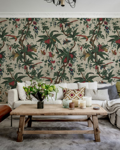 Tapet vintage cu motiv natură într-un living elegant