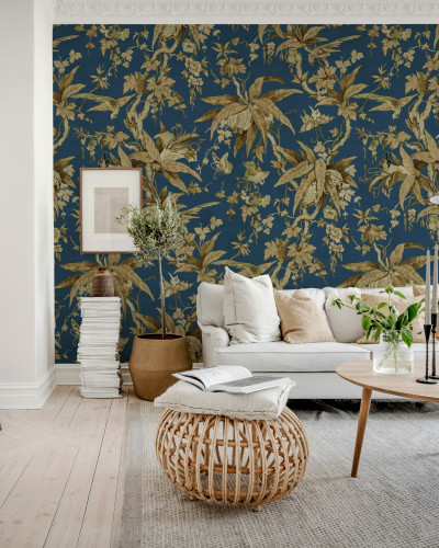 Tapet floral elegant pe fond albastru în living