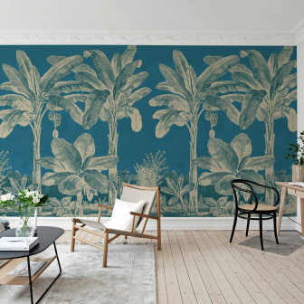 Tapet cu design tropical albastru într-o cameră de zi