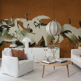 Tapet decorativ cu scene orientale și culori calde într-un living elegant
