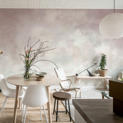 Tapet cu nori vintage roz într-un interior elegant