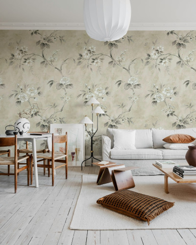 Tapet floral bej într-un living elegant