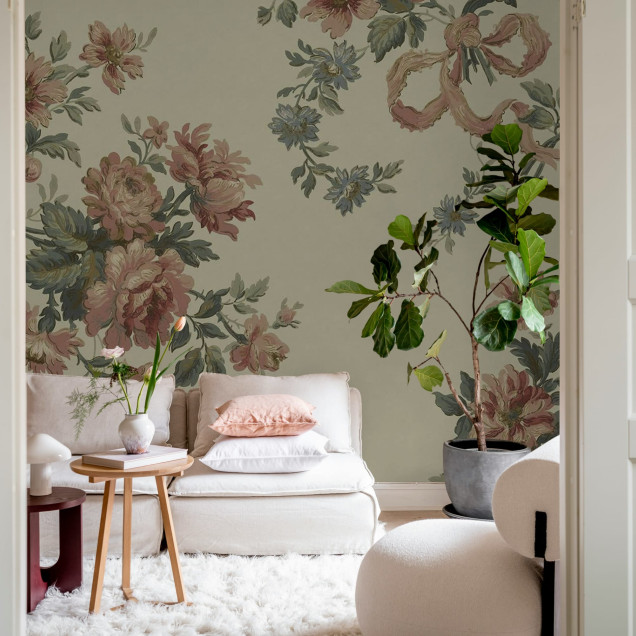 Tapet floral vintage roz, ideal pentru un decor romantic