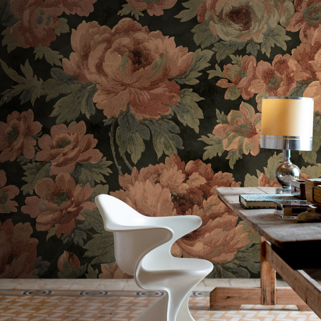 Tapet floral negru cu design elegant în living