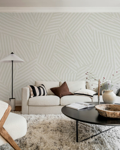 Tapet cu țesătură abstractă bej într-un living modern