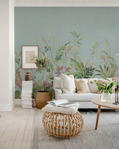 Tapet floral albastru cu plante și frunze verzi în living