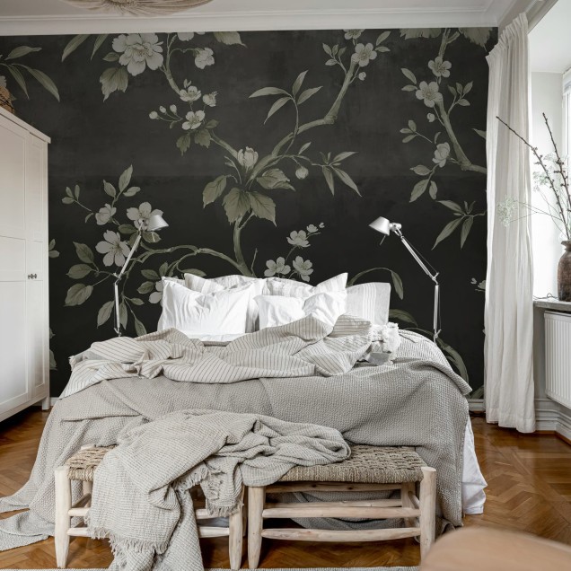 Fototapet floral negru in living