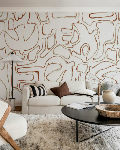 Tapet abstract roșu într-un living modern