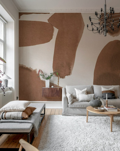 Tapet abstract maro în living modern