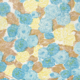 Tapet floral cu design abstract în nuanțe de galben și albastru, aplicat într-un living modern.