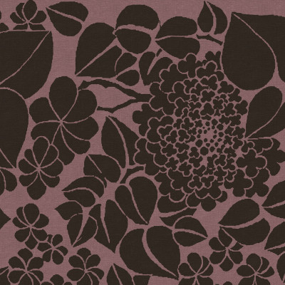 Tapet floral roz cu detalii maro într-un interior elegant