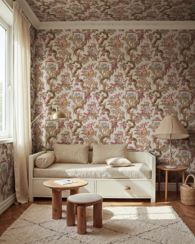 Tapet bej cu design floral exotic într-o cameră de zi elegantă
