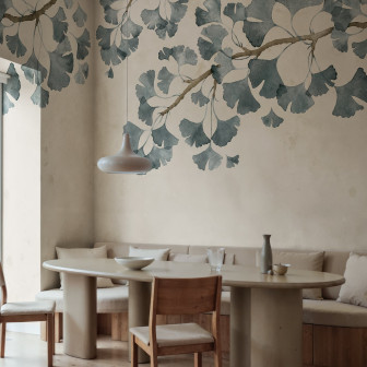 Tapet cu frunze albastre de ginkgo biloba într-o sufragerie elegantă