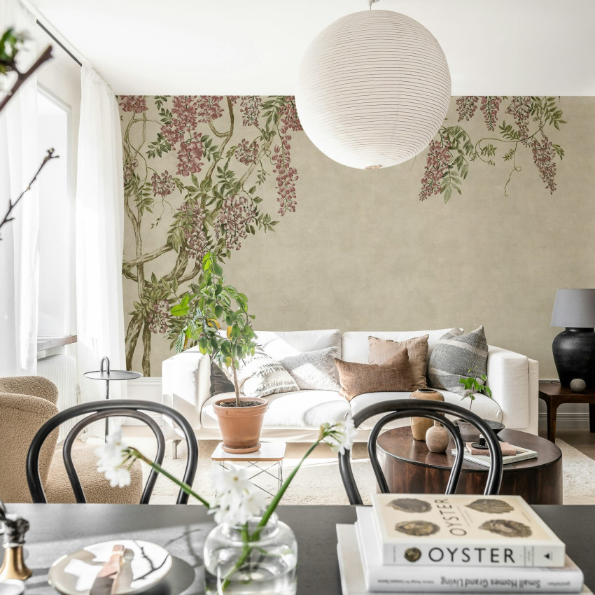 Fototapet floral cu glicină albastră într-un interior modern