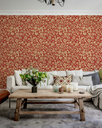 Tapet floral roșu într-un living elegant