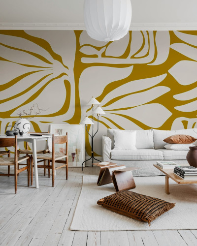 Tapet floral abstract în nuanțe ambră într-un living modern