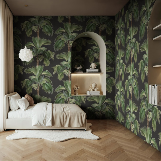 Tapet cu motiv tropical pe fundal negru într-o sufragerie elegantă