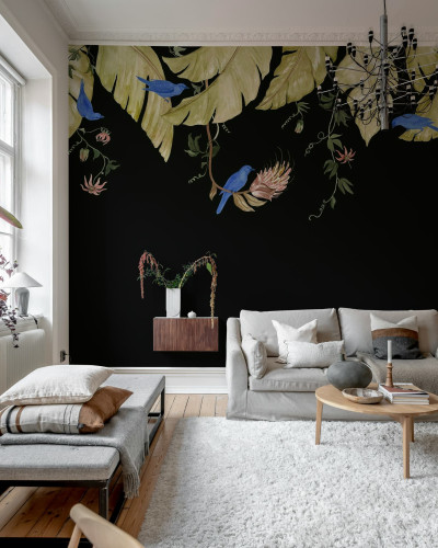 Fototapet cu păsări și copaci într-un living modern