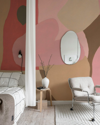 Tapet abstract în tonuri de roz și maro, decor interior