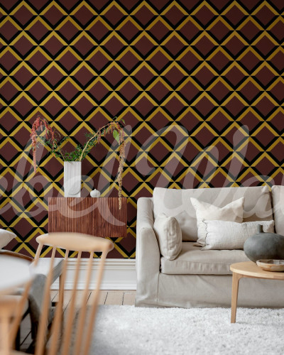 Tapet geometric burgundy și auriu într-un living elegant