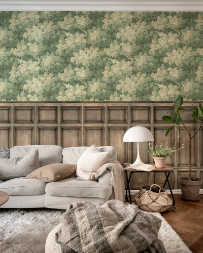 Tapet decorativ cu frunze vintage și panouri decorative într-un living elegant
