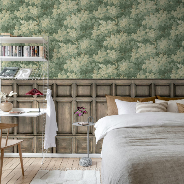 Tapet decorativ cu frunze vintage și panouri decorative într-un living elegant