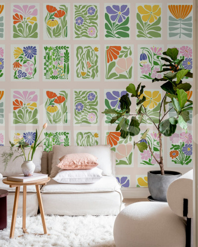 Tapet floral cu design modern într-un living luminos