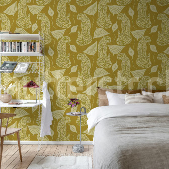 Tapet cu model leopard galben pentru un decor interior modern