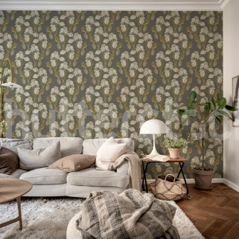 Tapet floral maro cu design elegant într-un living