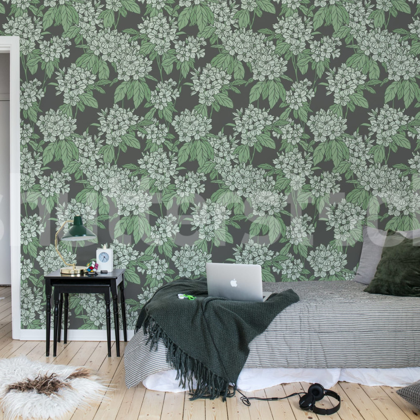 Tapet floral maro cu design elegant într-un living modern
