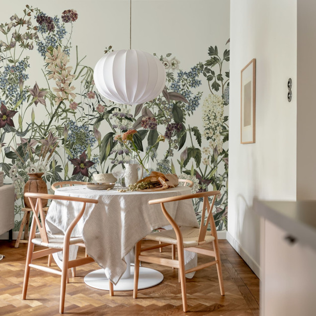 Fototapet floral cu design delicat, ideal pentru dormitor sau living