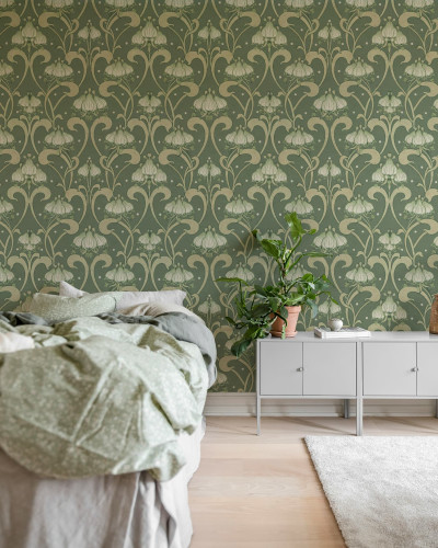 Tapet floral Art Nouveau verde într-un dormitor