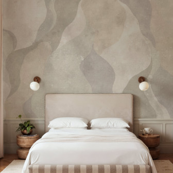 Tapet bej cu forme fluide într-un dormitor elegant