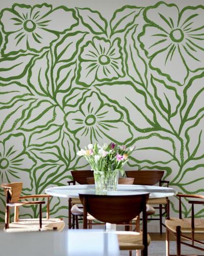 Tapet floral verde cu design stilizat în living