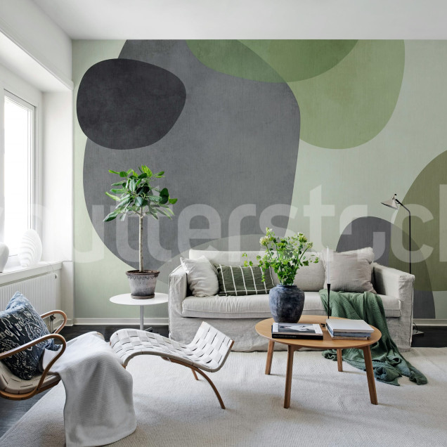 Tapet abstract cu motive florale stilizate în nuanțe de verde și gri, într-un dormitor modern