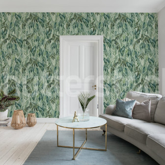 Tapet decorativ cu ramuri verde-argintii într-un living elegant.