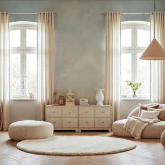 Tapet cu motiv de nori într-o cameră de zi luminoasă