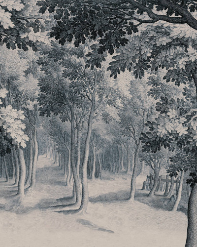 Living elegant cu fototapet tip gravură Forest Engraving, Blue, reprezentând o pădure detaliată. Canapea bej, măsuță din piatră și pardoseală din lemn.
