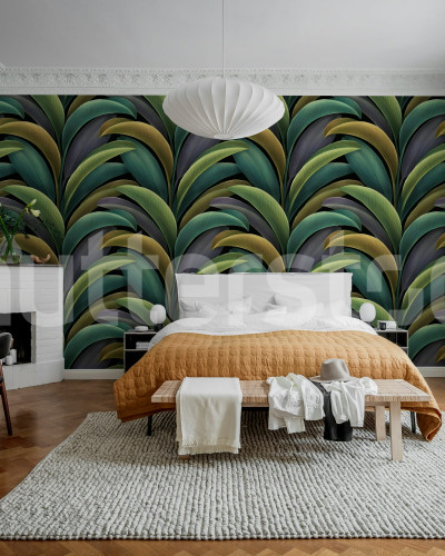 Tapet fototapet cu frunze tropicale verzi, aurii si violete, amenajat intr-un dormitor modern.