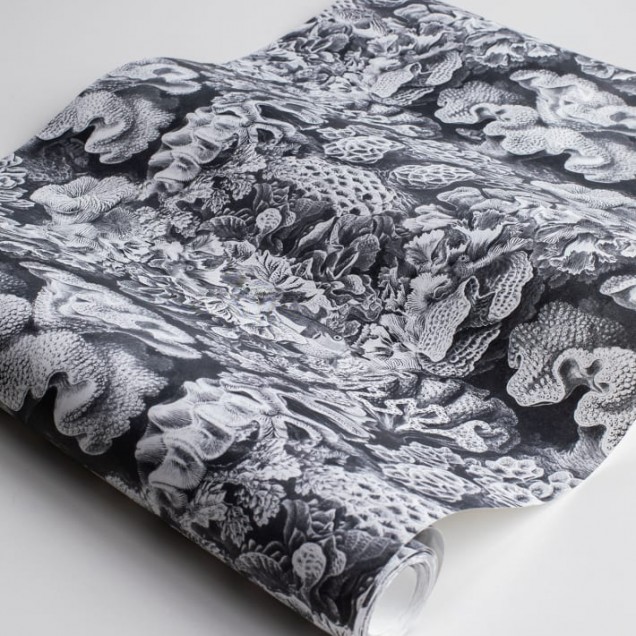 Tapet modern, cu un design elegant, cu nori grațioși, care poate fi folosit pentru decorarea unui dormitor, living, sau orice alt spațiu din casa ta.
