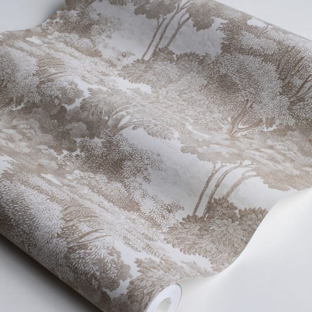 Tapetul Saint Sebastian Sand de la Rebel Walls prezintă un design elegant cu o femeie care urcă o scară, decorată cu portocale.