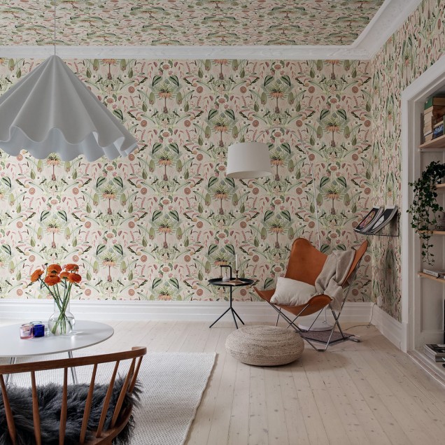 Tapet floral pastel cu detalii delicate, perfect pentru a adăuga o notă de eleganță camerei tale.