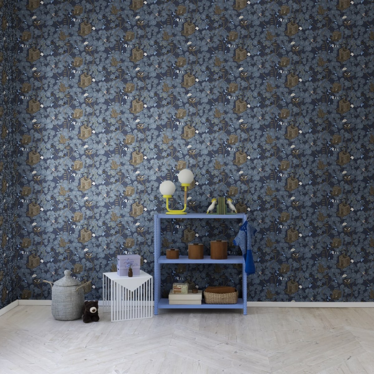 Tapet Rebel Walls RBW-T-R18012. Conține culorile: Albastru, Albastru Oțel, Maro, Maro Terra, Albastru, Albastru Pastel, Galben, Curry, Albastru, Albastru Distantv