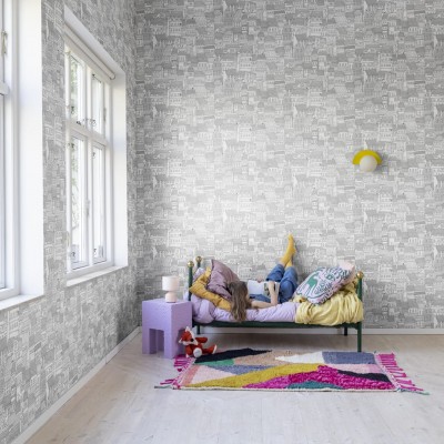 Tapet pentru copii, Dream Town, Graphite, cu design minimalist, culori neutre si model repetitiv al caselor.