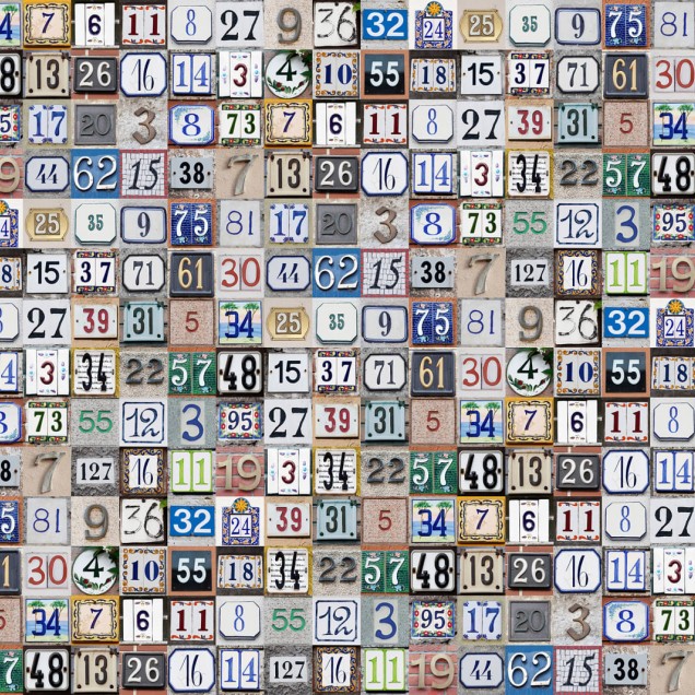 Tapet cu numere mici, colorate și moderne