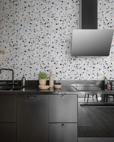Tapet Terazzo Ice Blue cu design modern și elegant cu pietricele.