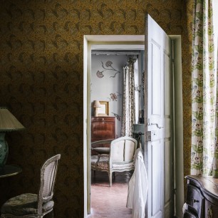 Tapet Rebel Walls RBW-T-R19214. Conține culorile: Gri, Gri Khaki, Verde, Verde Monoton, Galben, Galben Măsliniu